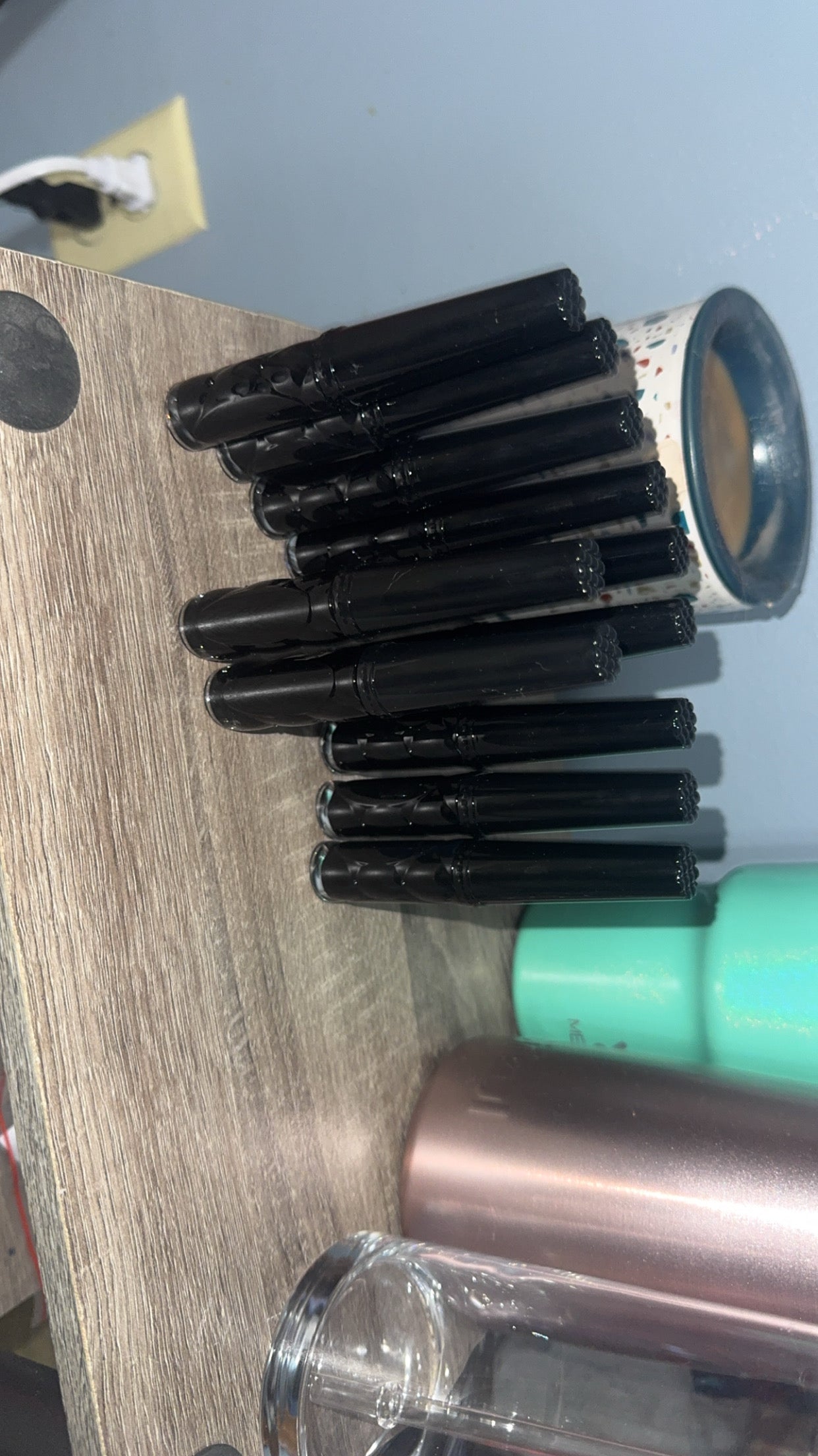 Lash Adhesive